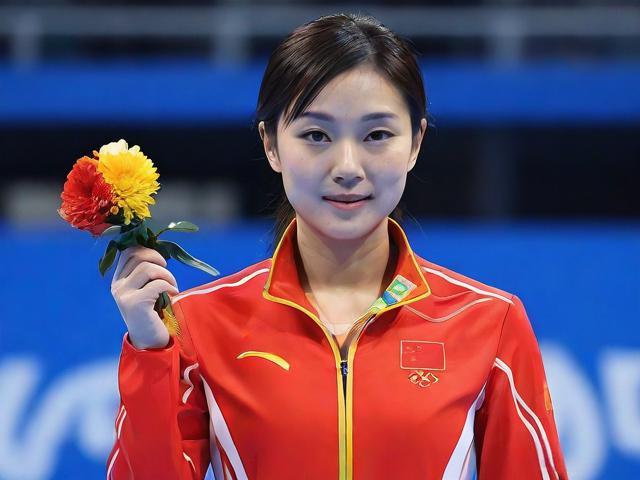 前国家队体操冠军吴柳芳:退役后做性感主播是合理选择