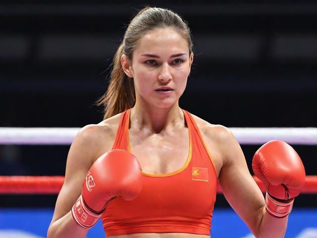 巴黎奥运女子拳击决赛：杨柳0:5输哈利夫，性别争议引热议