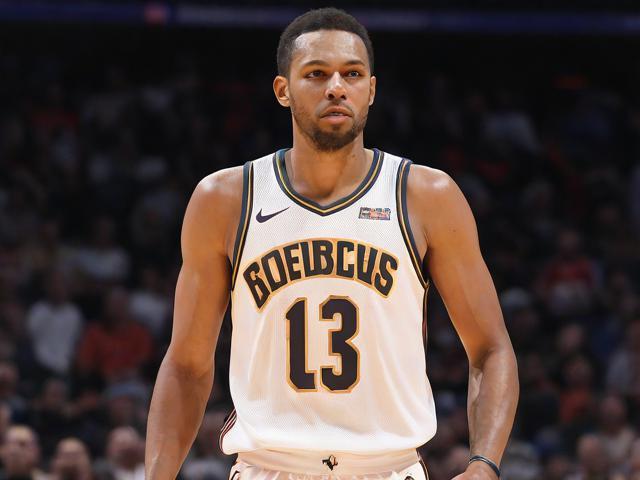 雷霆3300万年薪海沃德季后赛至今0分！雷管到底在想啥？