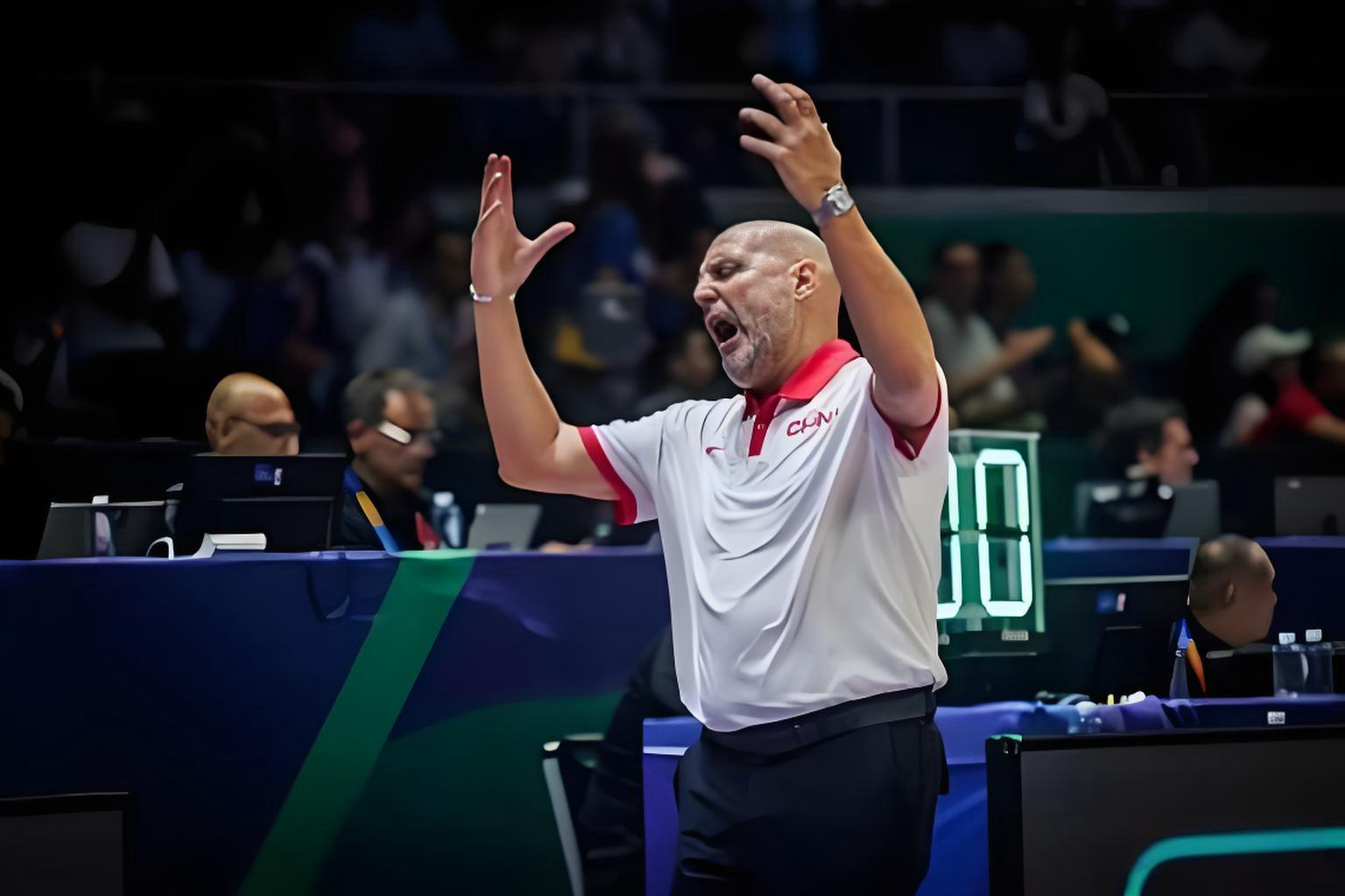 男篮欧洲名帅执教难掩基本功短板