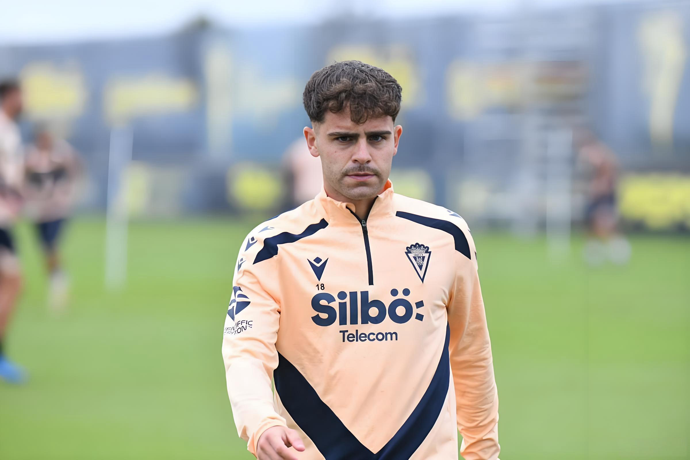 梅伦多加盟海港备战亚冠