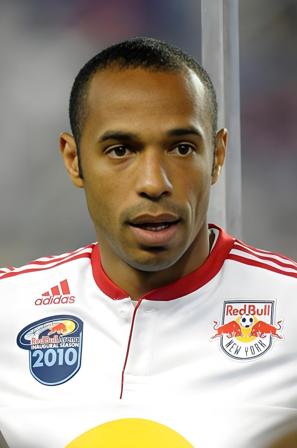 亨利：足球大满贯传奇巨星