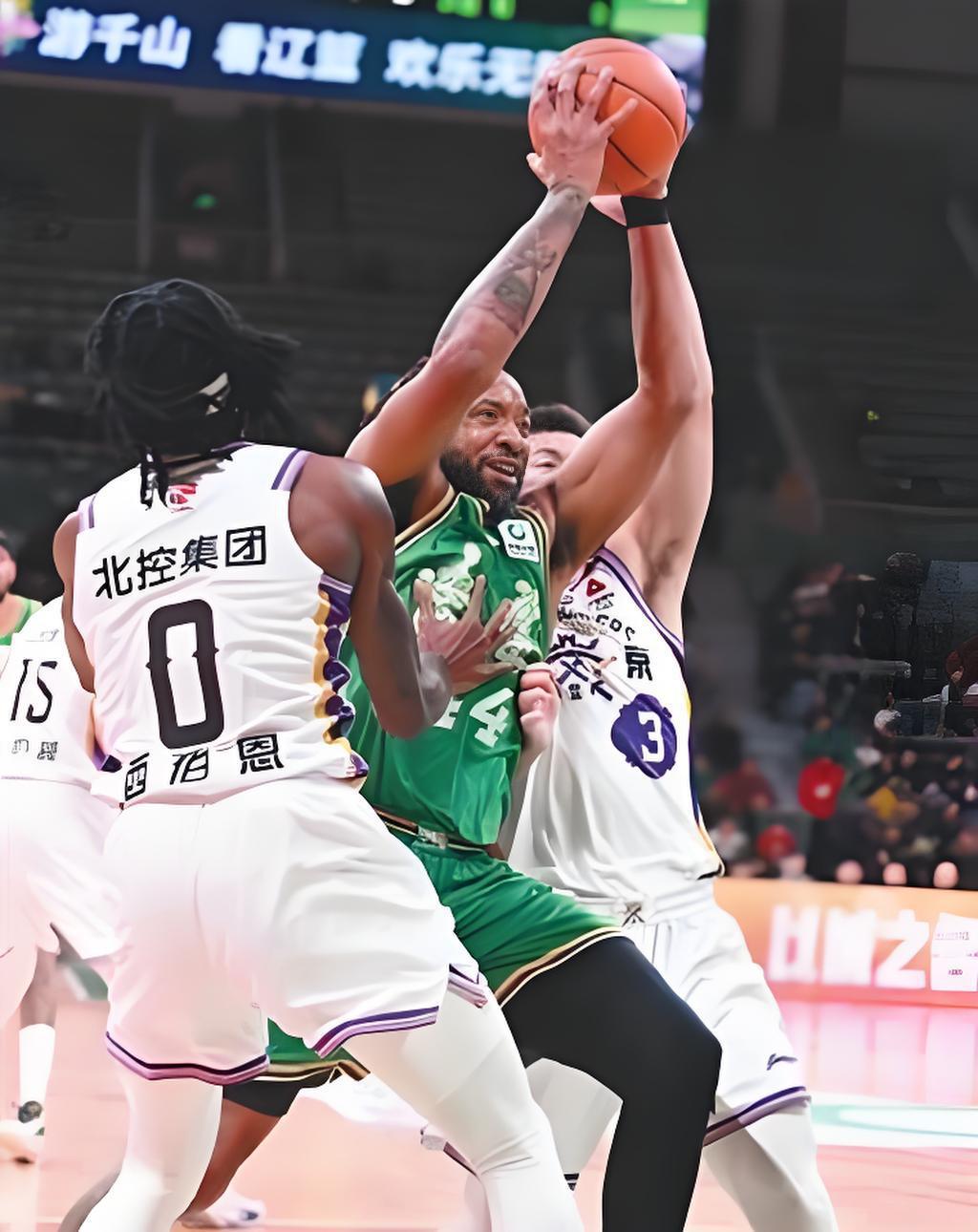 辽篮轻取北控，威尔斯闪耀