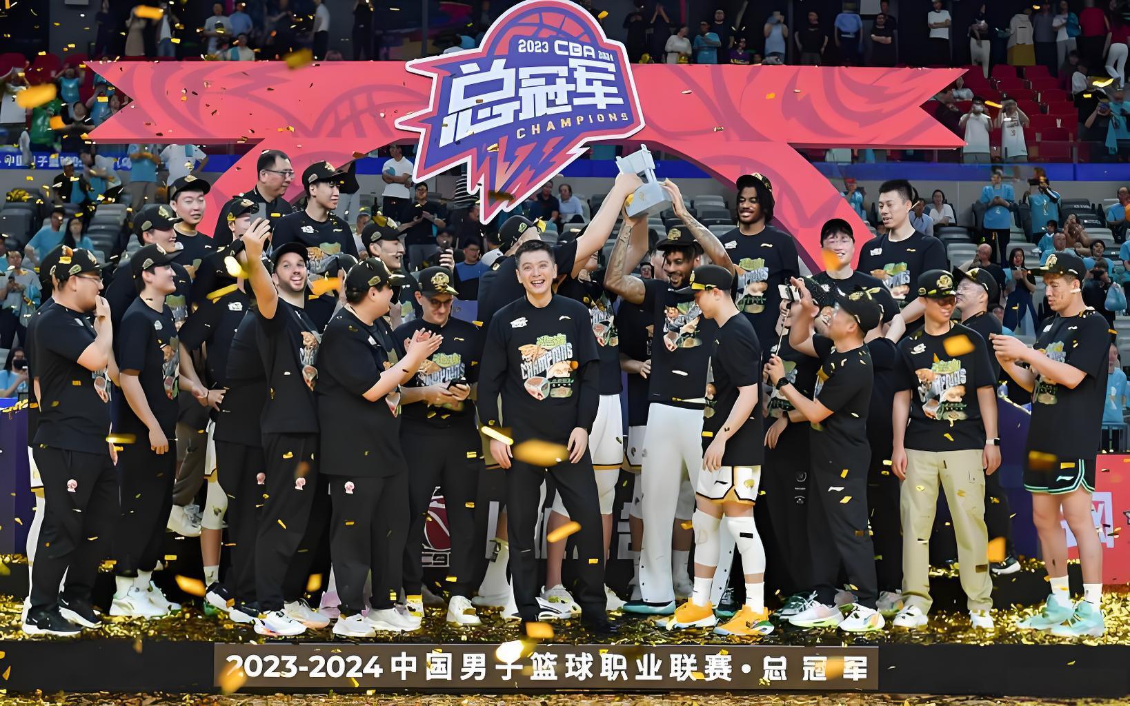 辽宁队迎战盘锦队争冠
