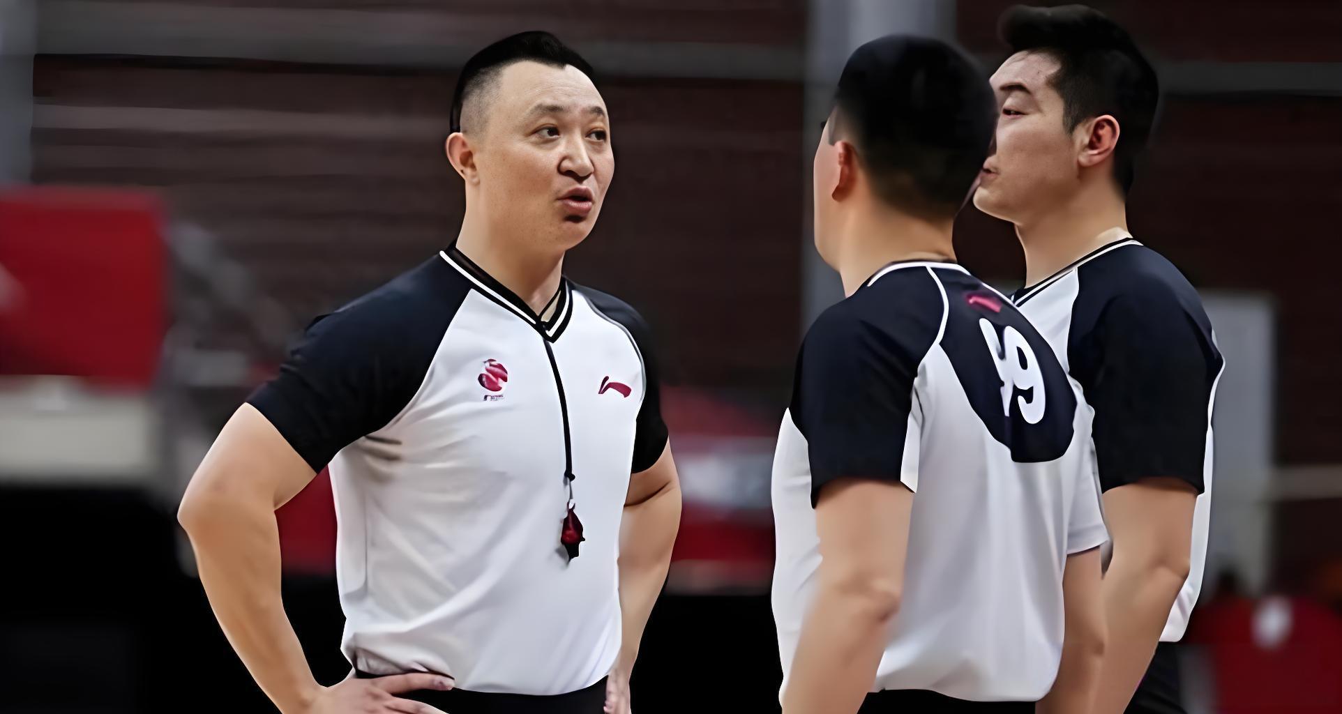 CBA最离谱判罚：6罚一掷引怒潮